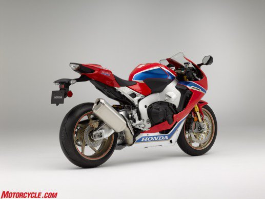 17-honda-cbr1000rr-sp2_right-rear-517x388